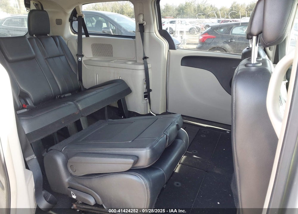 2013 CHRYSLER TOWN & COUNTRY TOURING VIN: 2C4RC1BG1DR656685