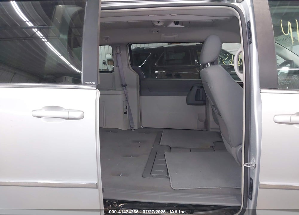 2010 CHRYSLER TOWN & COUNTRY TOURING VIN: 2A4RR5D15AR193616