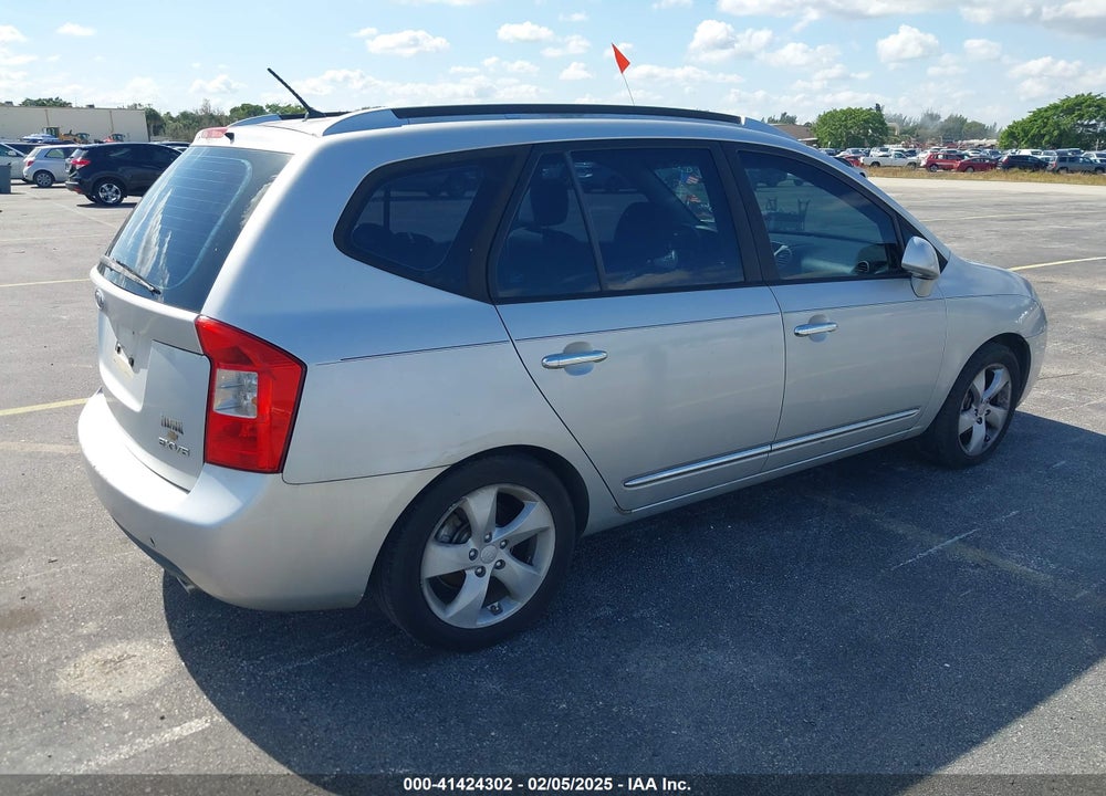 2007 KIA RONDO VIN: KNAFG526977050611