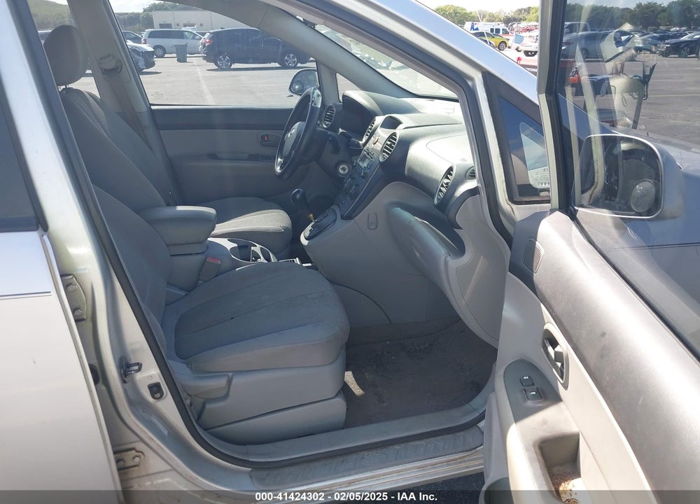 2007 KIA RONDO VIN: KNAFG526977050611