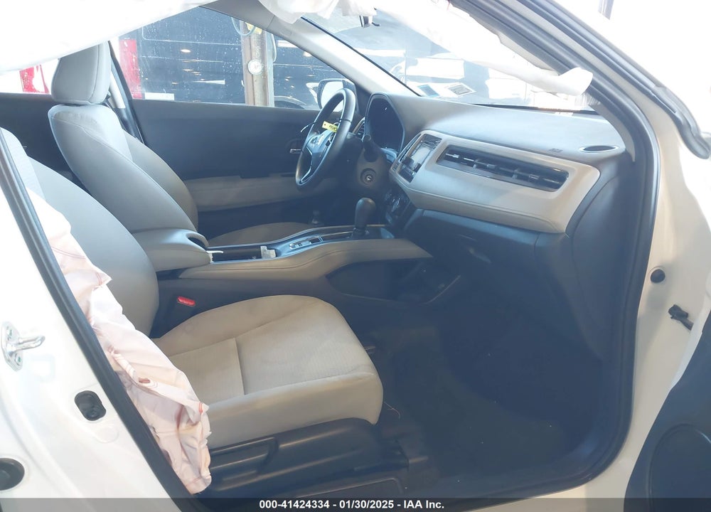 2022 HONDA HR-V VIN: 3CZRU6H31NM776195
