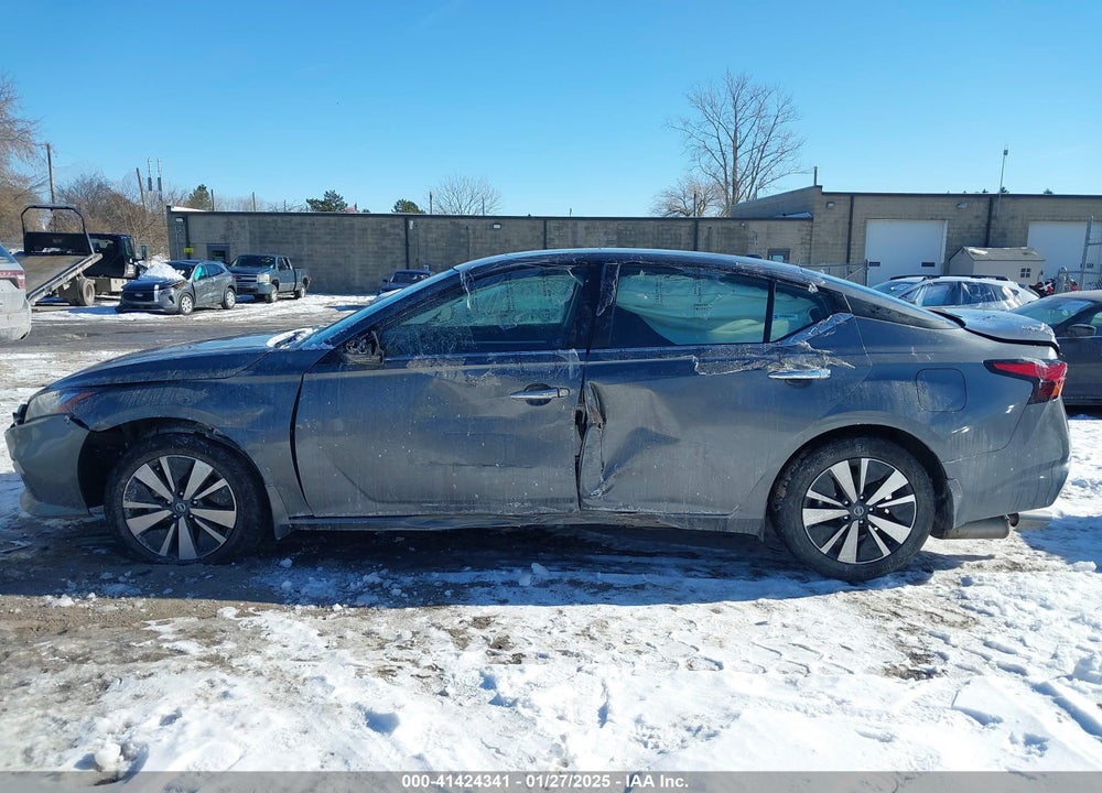 2022 NISSAN ALTIMA SV INTELLIGENT AWD VIN: 1N4BL4DW5NN384590