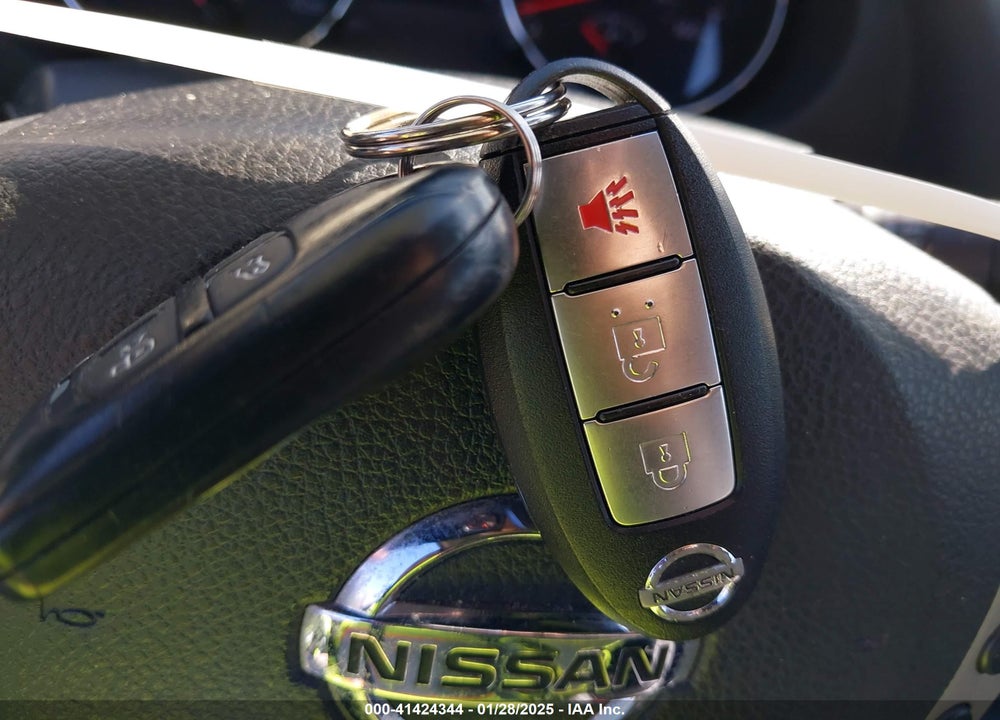 2013 NISSAN ROGUE SV W/SL PKG VIN: JN8AS5MV2DW135022