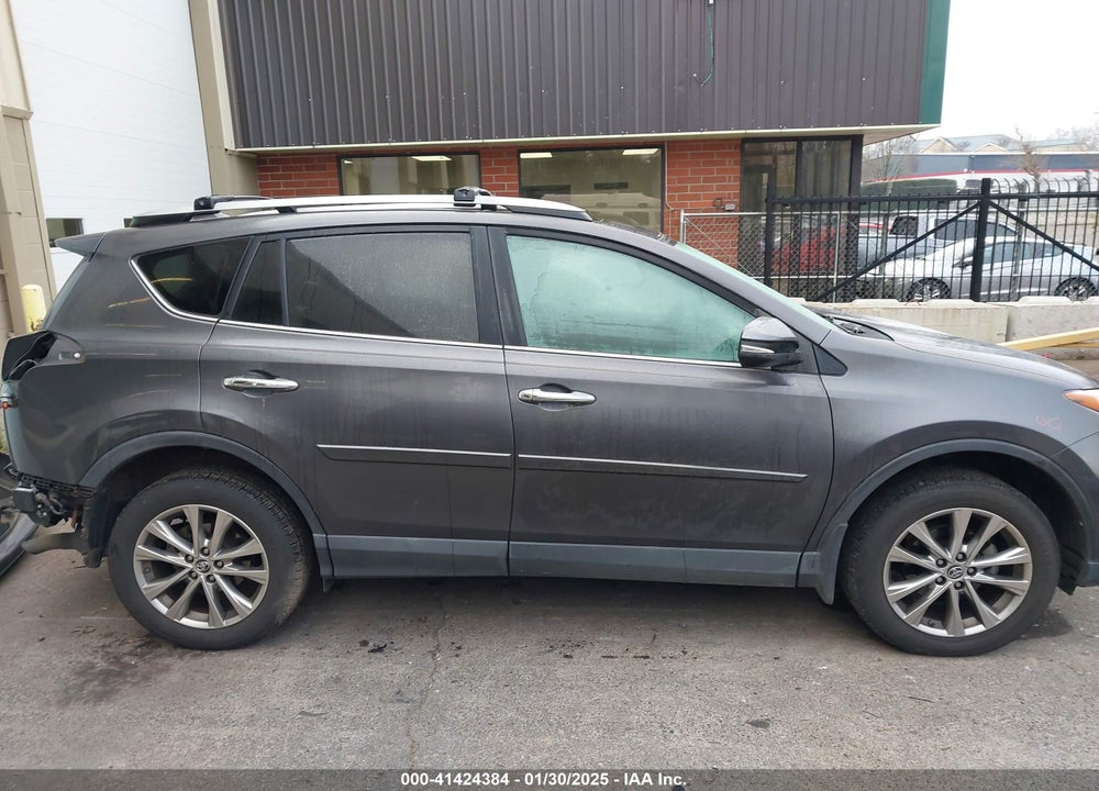 2017 TOYOTA RAV4 VIN: 2T3DFREV4HW605588