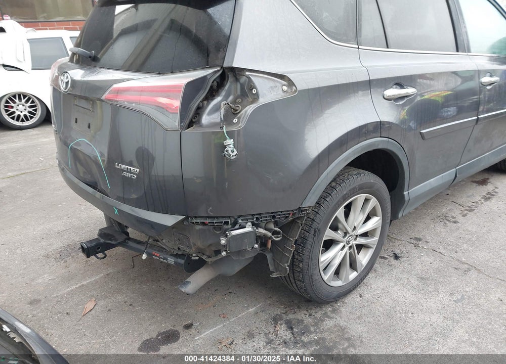 2017 TOYOTA RAV4 VIN: 2T3DFREV4HW605588
