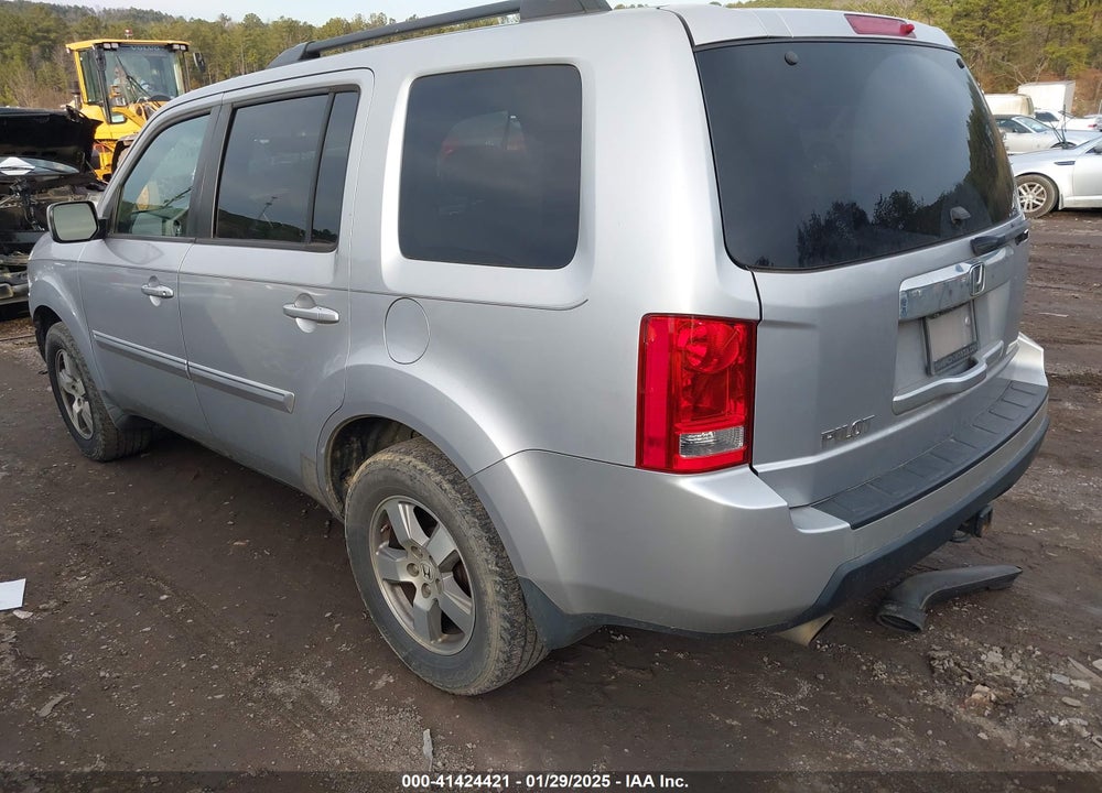 2010 HONDA PILOT VIN: 5FNYF3H56AB017083