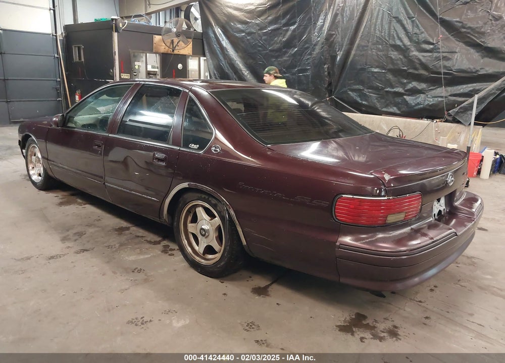 1996 CHEVROLET CAPRICE / IMPALA CLASSIC SS VIN: 1G1BL52P6TR124869