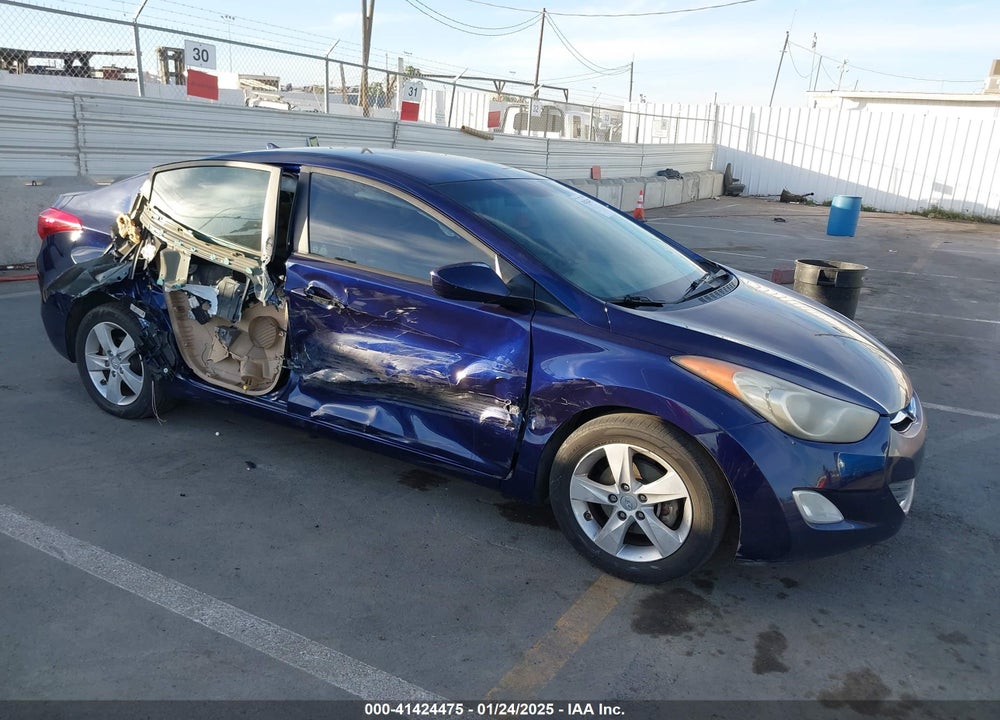 2013 HYUNDAI ELANTRA GLS VIN: 5NPDH4AE2DH442153