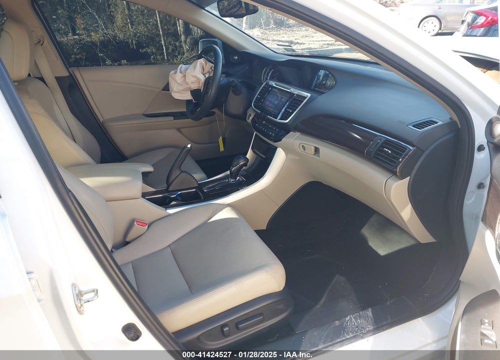 2016 HONDA ACCORD VIN: 1HGCR2F87GA238686