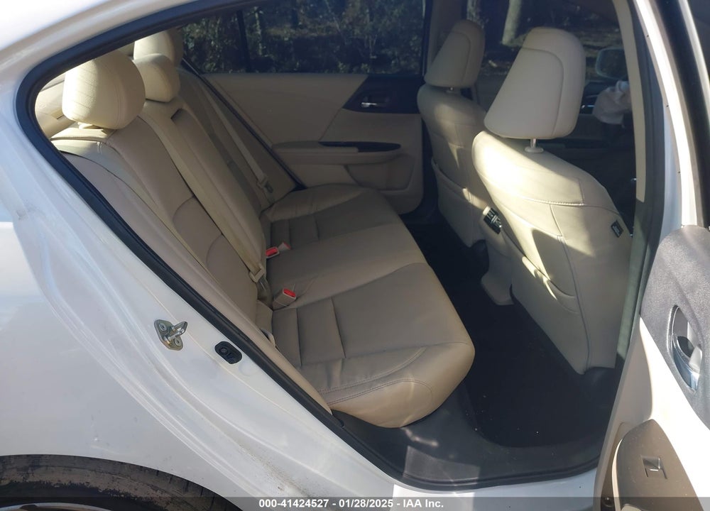 2016 HONDA ACCORD VIN: 1HGCR2F87GA238686