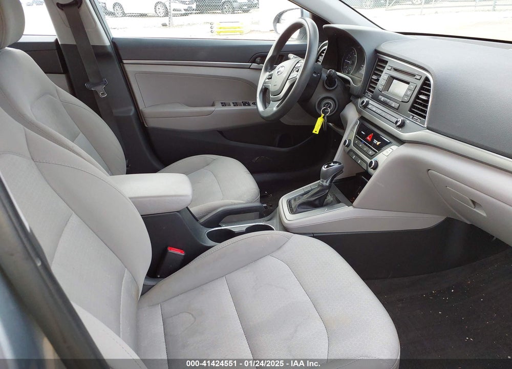 2017 HYUNDAI ELANTRA VIN: 5NPD74LF4HH146873