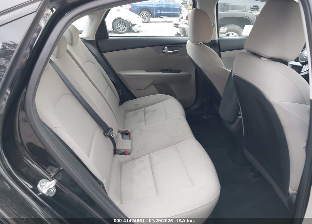 2019 KIA FORTE VIN: 3KPF24AD3KE070485