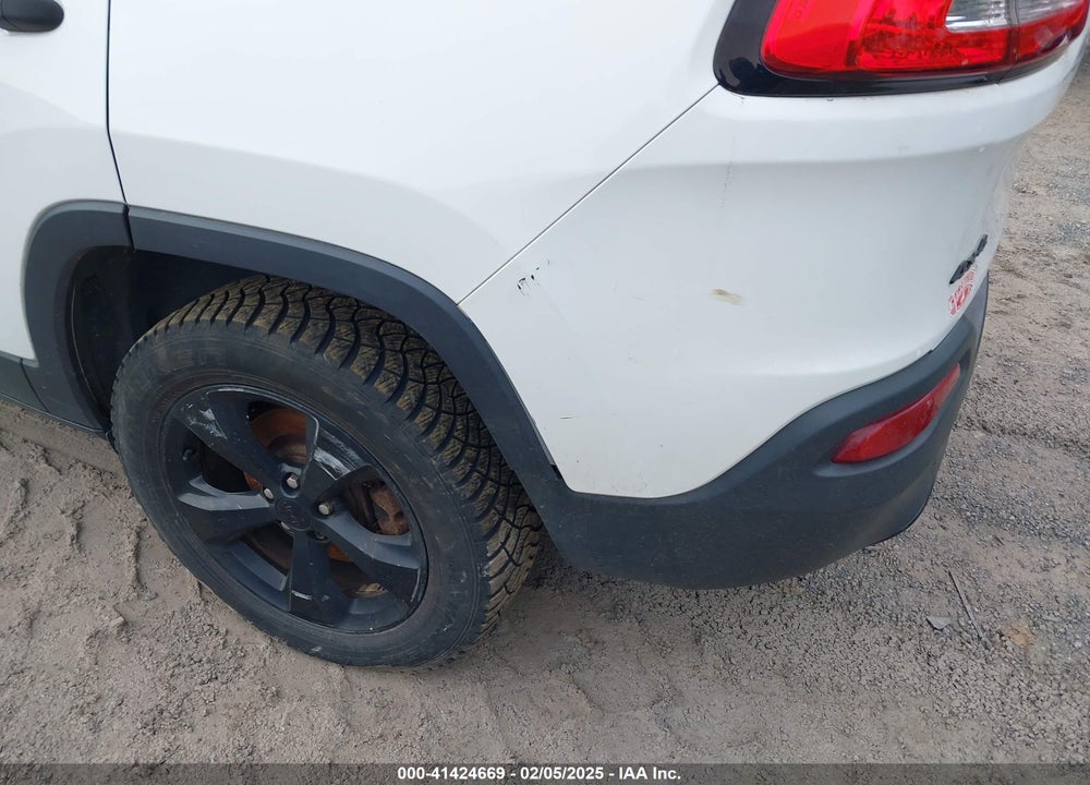 2016 JEEP CHEROKEE ALTITUDE VIN: 1C4PJMAB7GW314075