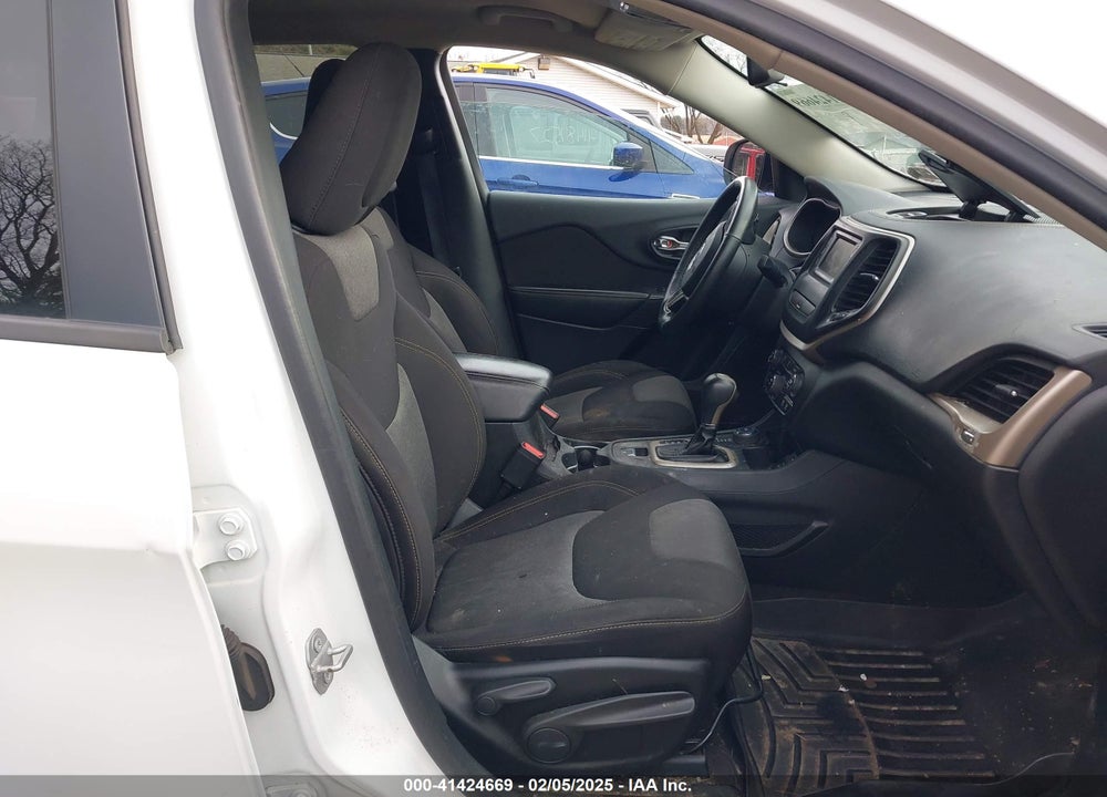 2016 JEEP CHEROKEE ALTITUDE VIN: 1C4PJMAB7GW314075