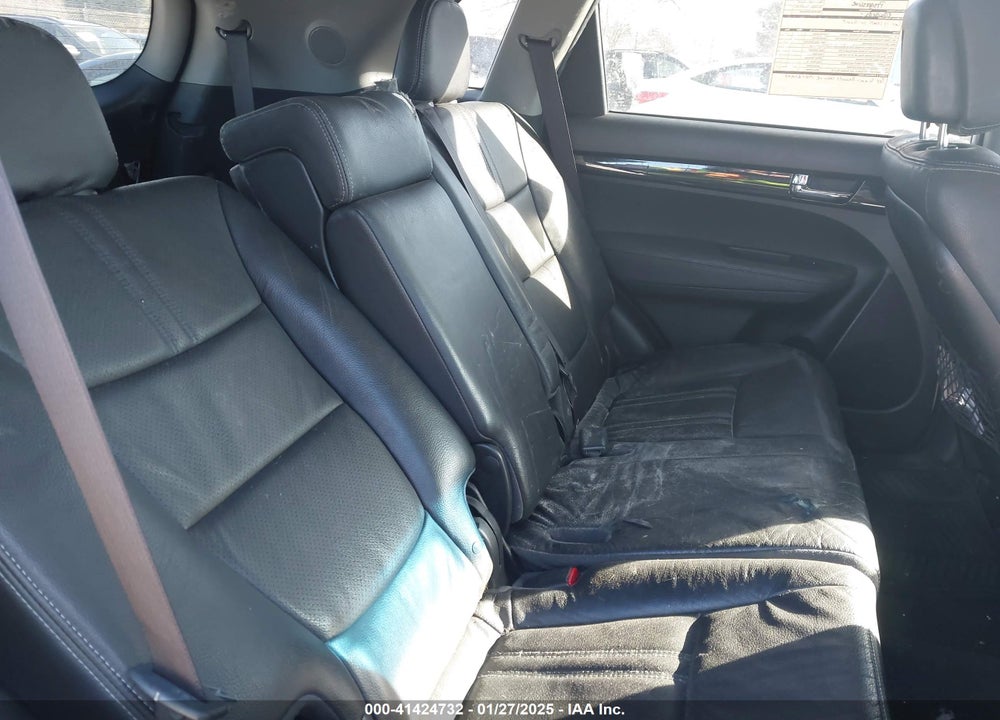 2013 KIA SORENTO VIN: 5XYKU4A24DG395420