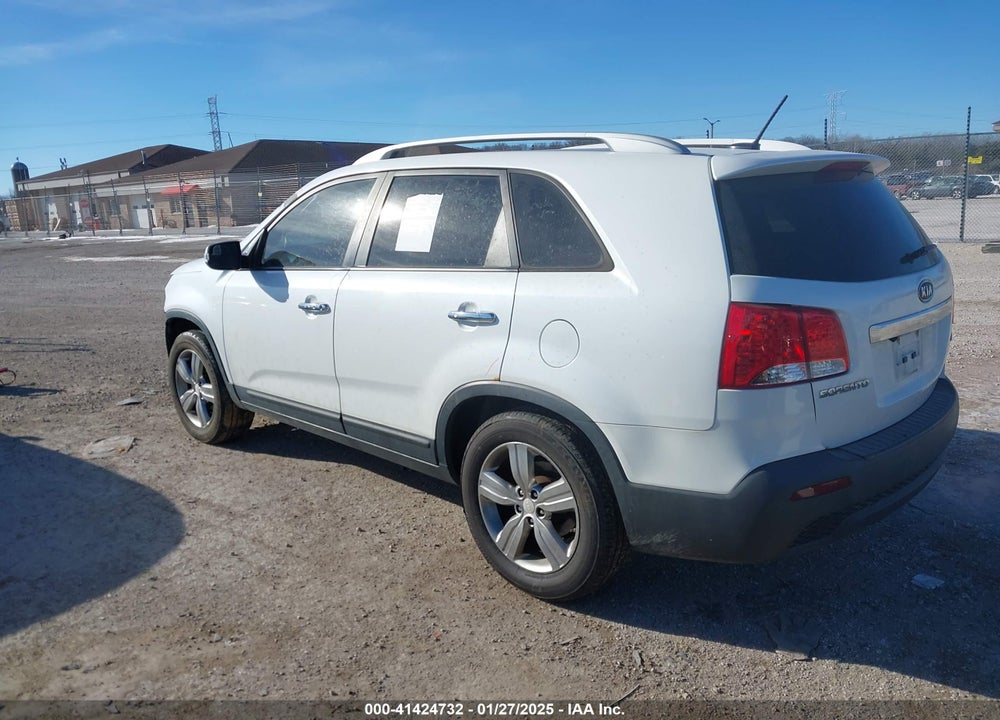 2013 KIA SORENTO VIN: 5XYKU4A24DG395420