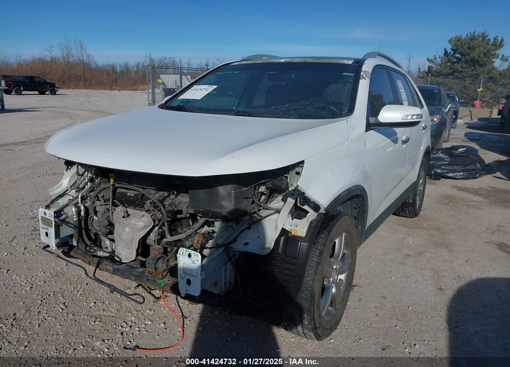 2013 KIA SORENTO VIN: 5XYKU4A24DG395420