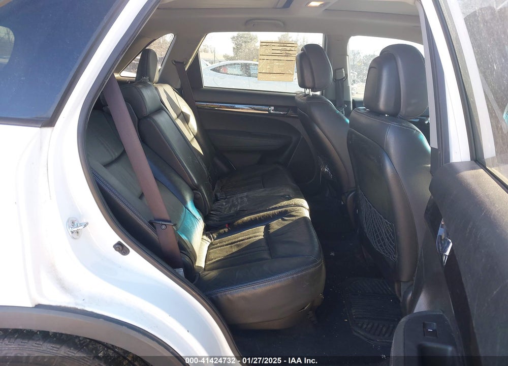 2013 KIA SORENTO VIN: 5XYKU4A24DG395420