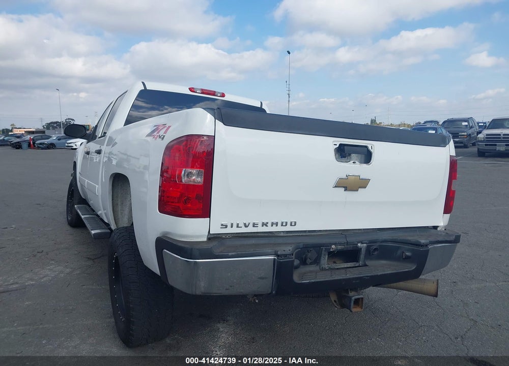 2007 CHEVROLET SILVERADO 2500HD VIN: 1GCHK23697F537806