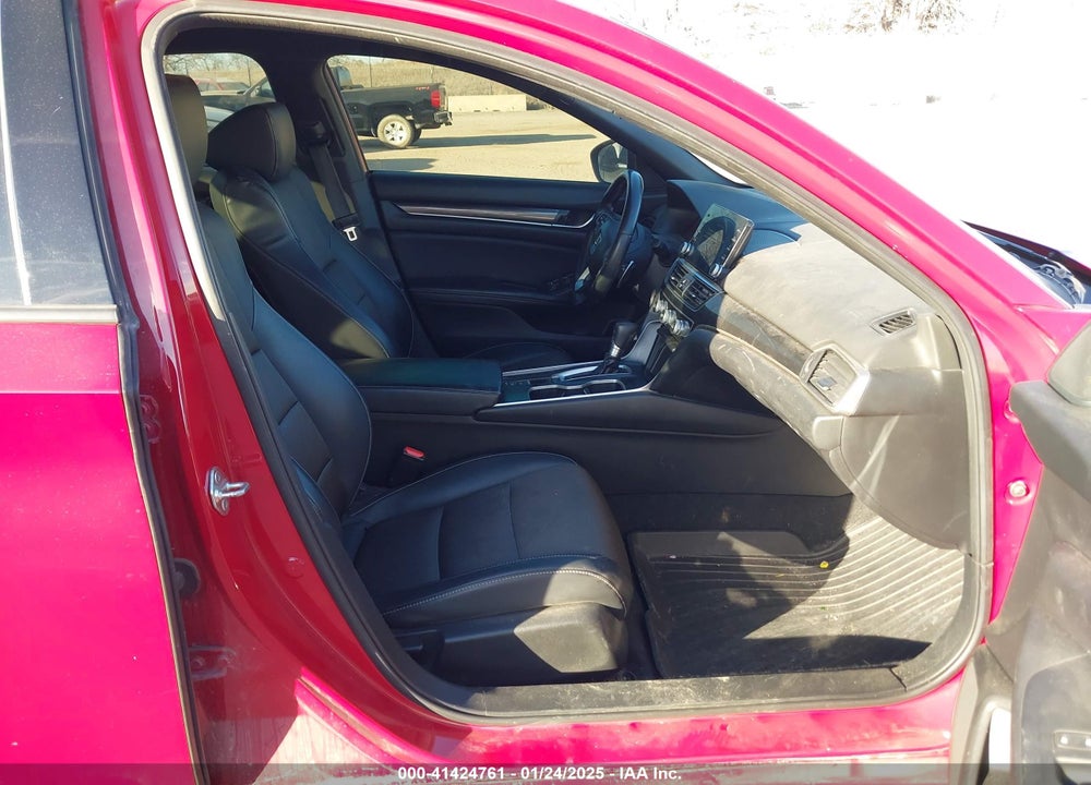 2018 HONDA ACCORD VIN: 1HGCV1F38JA212275