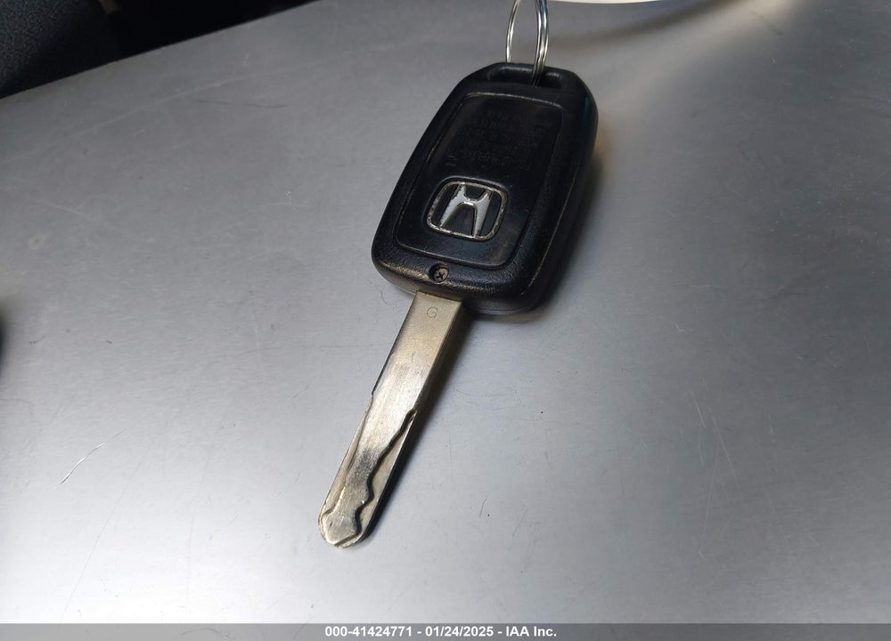 2016 HONDA CIVIC VIN: 2HGFC2F51GH520196