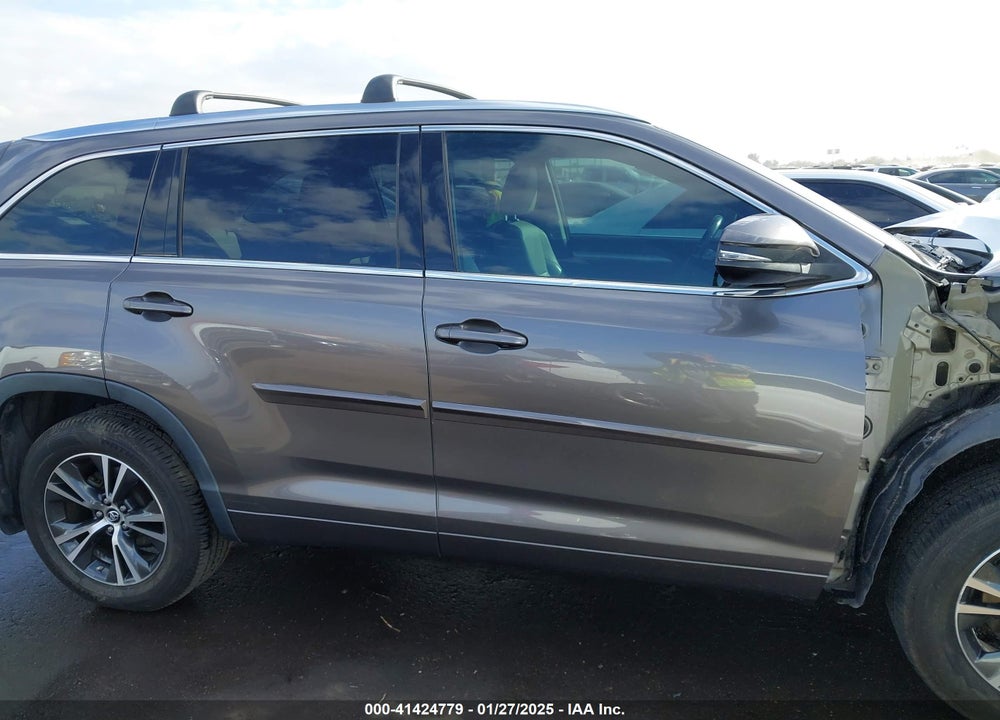 2016 TOYOTA HIGHLANDER XLE V6 VIN: 5TDJKRFH4GS507023