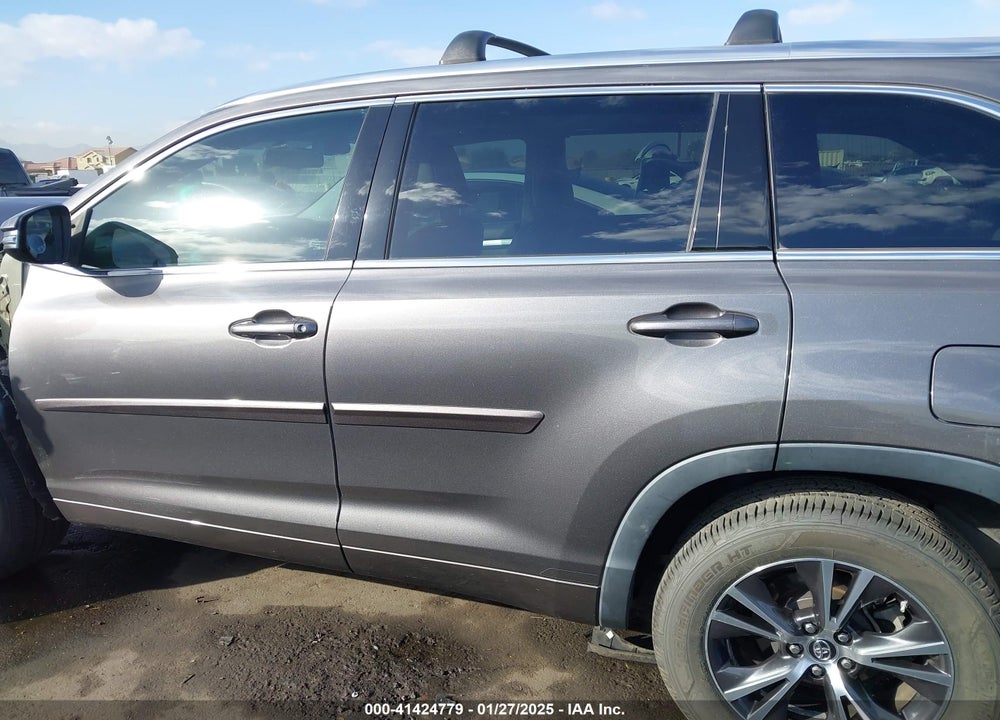 2016 TOYOTA HIGHLANDER XLE V6 VIN: 5TDJKRFH4GS507023