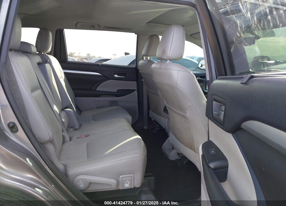 2016 TOYOTA HIGHLANDER XLE V6 VIN: 5TDJKRFH4GS507023