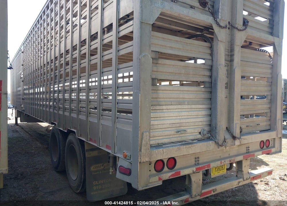 2008 M H EBY TRAILERS LIVESTOCK TRAILER VIN: 4A2LD532581014270