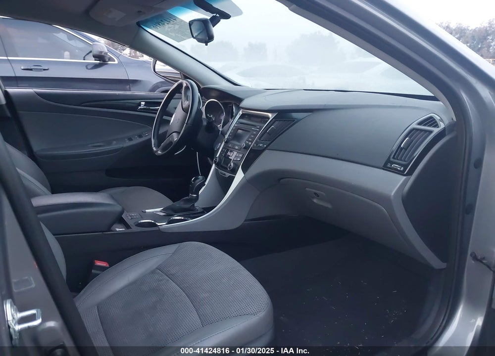 2014 HYUNDAI SONATA SE 2.0T VIN: 5NPEC4ABXEH896189