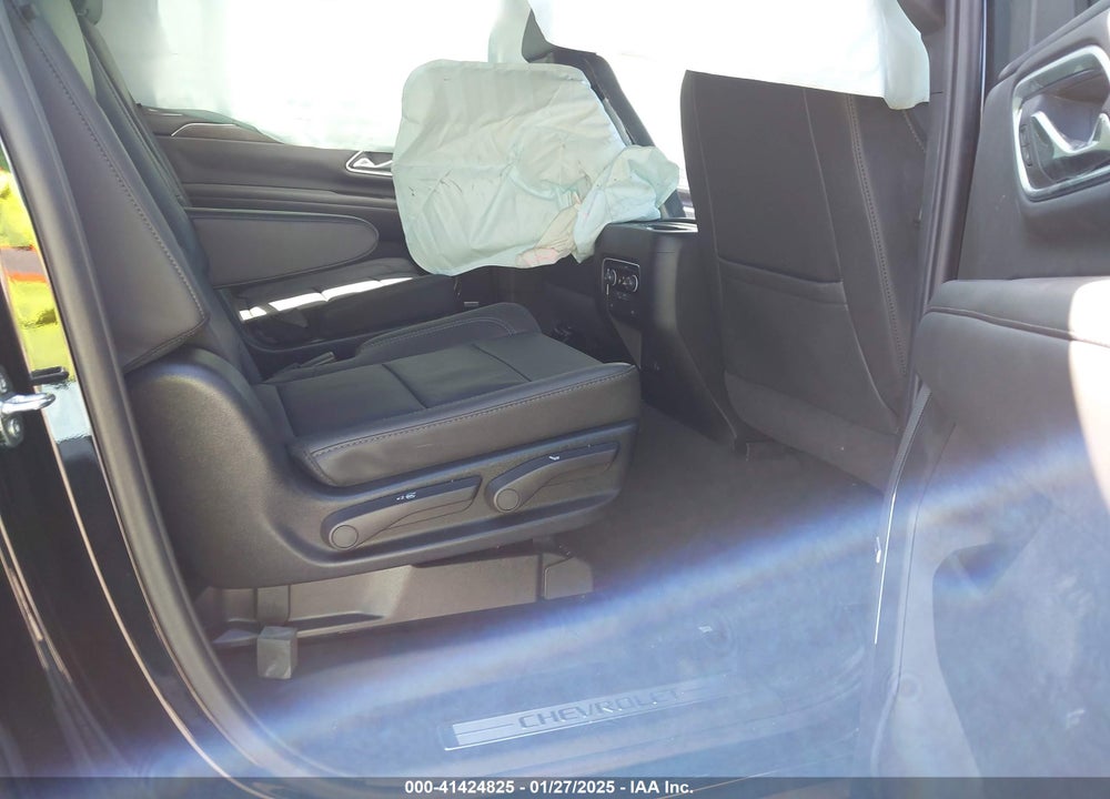 2024 CHEVROLET SUBURBAN 2WD LT VIN: 1GNSCCKD4RR392675