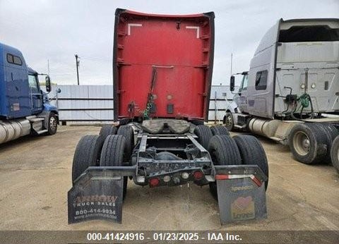 2018 KENWORTH T680 VIN: 1XKYDP9X8JJ210653