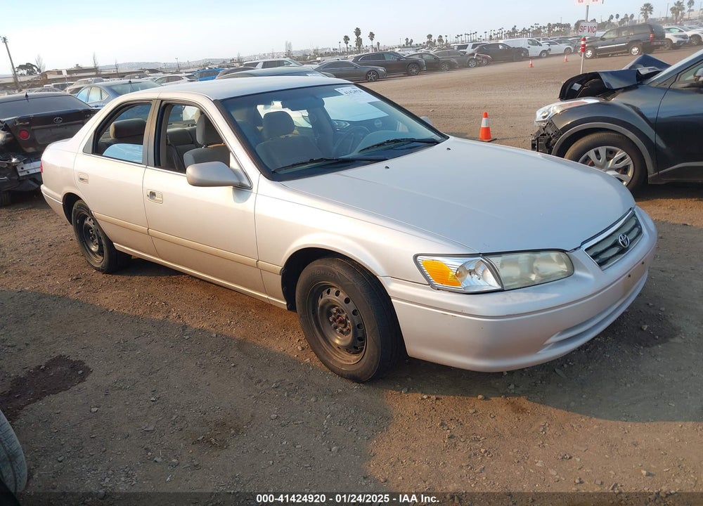 2001 TOYOTA CAMRY CE VIN: 4T1BG22K81U043280