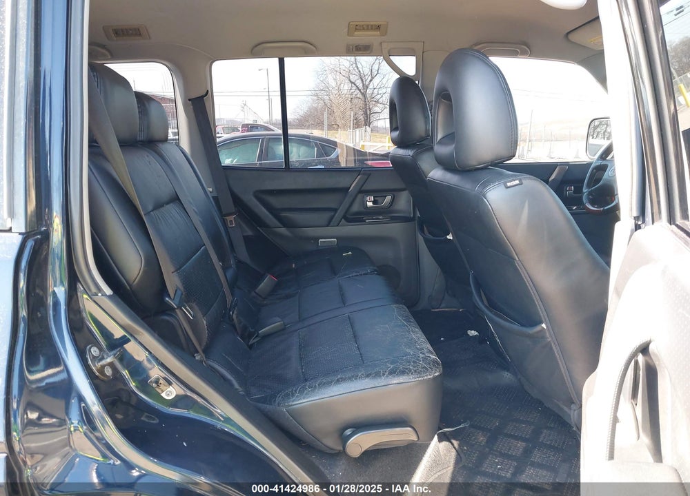 2004 MITSUBISHI MONTERO XLS VIN: JA4MW51S44J009470
