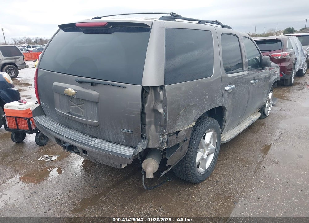 2011 CHEVROLET TAHOE LS VIN: 1GNSCAE07BR317293
