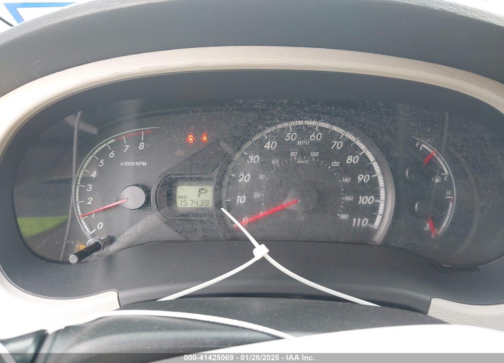 2011 TOYOTA SIENNA LE V6 VIN: 5TDKK3DC8BS135946