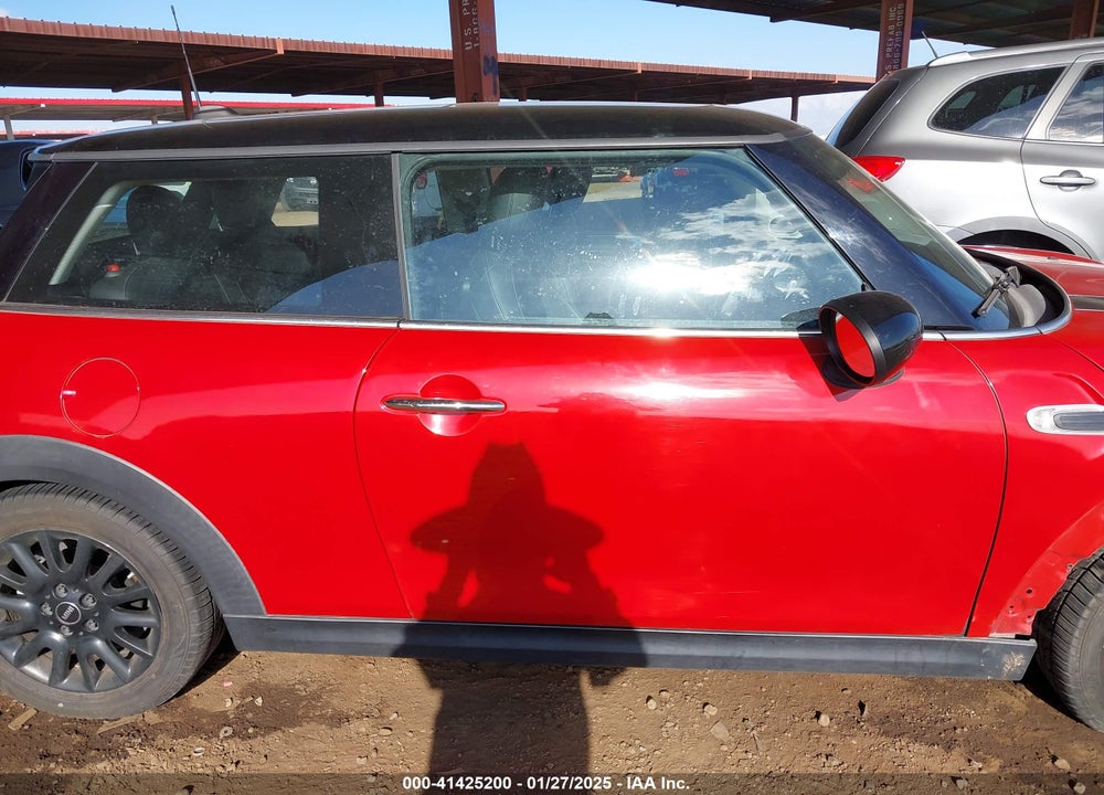 2015 MINI HARDTOP VIN: WMWXM5C53FT938618