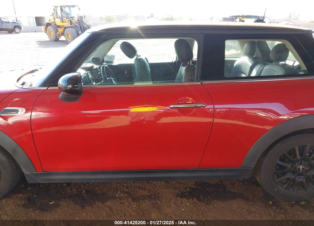 2015 MINI HARDTOP VIN: WMWXM5C53FT938618