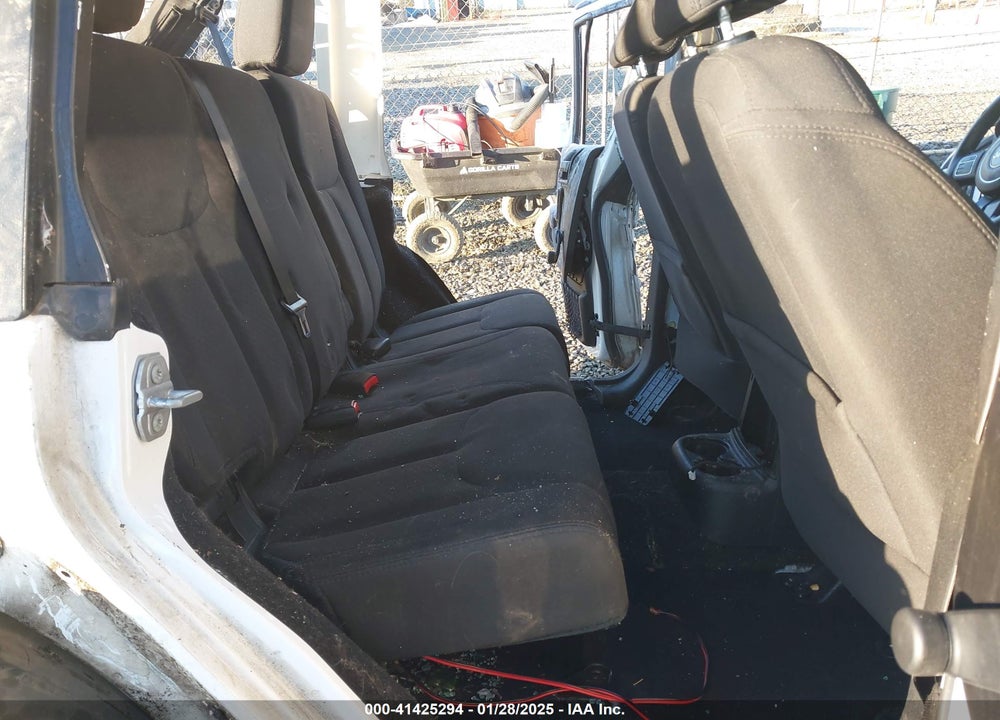 2016 JEEP WRANGLER UNLIMITED VIN: 1C4BJWDG5GL220663