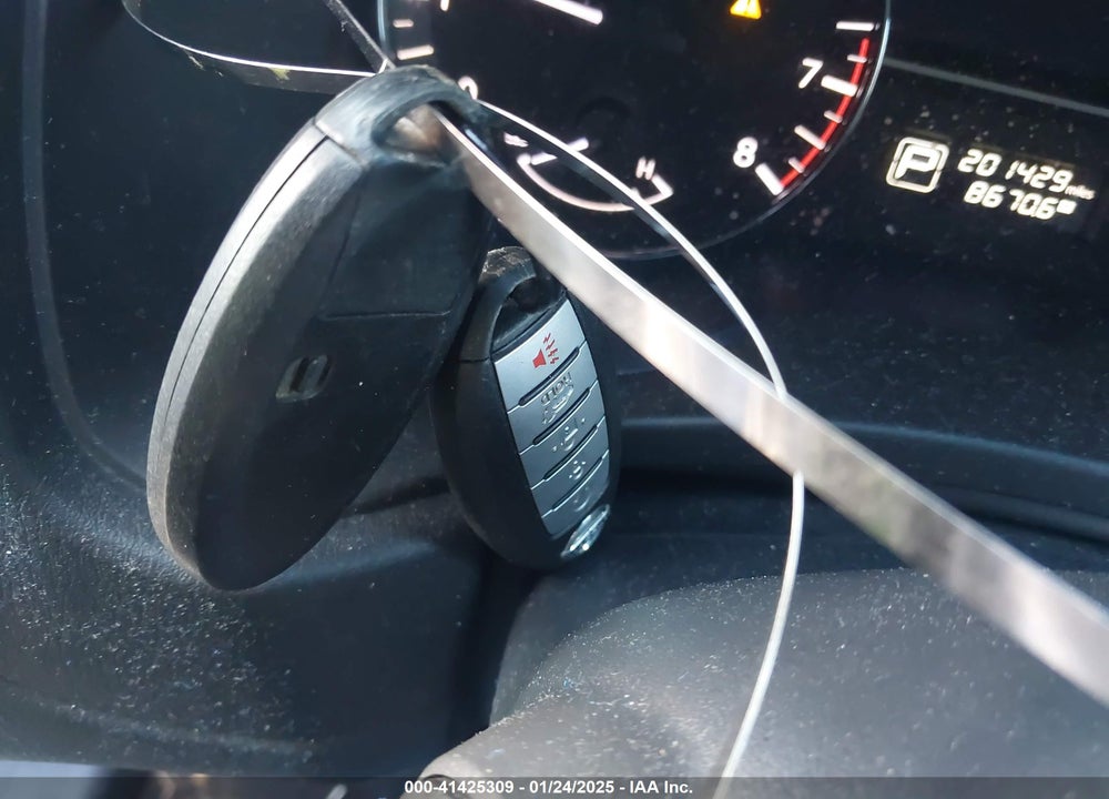 2014 NISSAN PATHFINDER PLATINUM VIN: 5N1AR2MM0EC660379