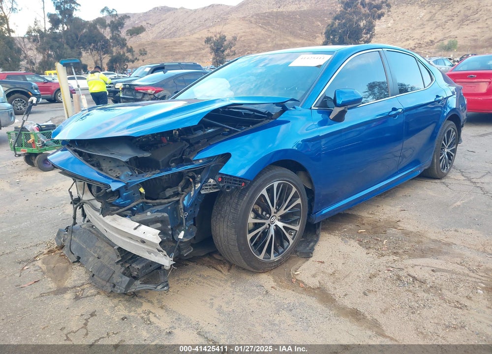 2018 TOYOTA CAMRY VIN: 4T1B11HK6JU010202