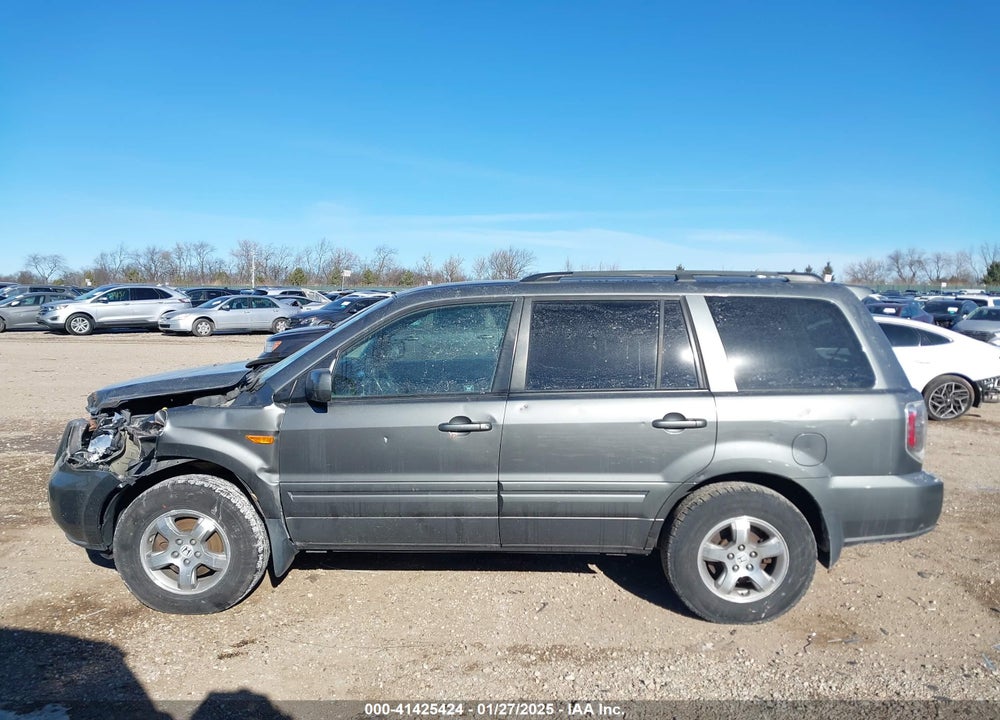 2008 HONDA PILOT EX-L VIN: 5FNYF28518B006058
