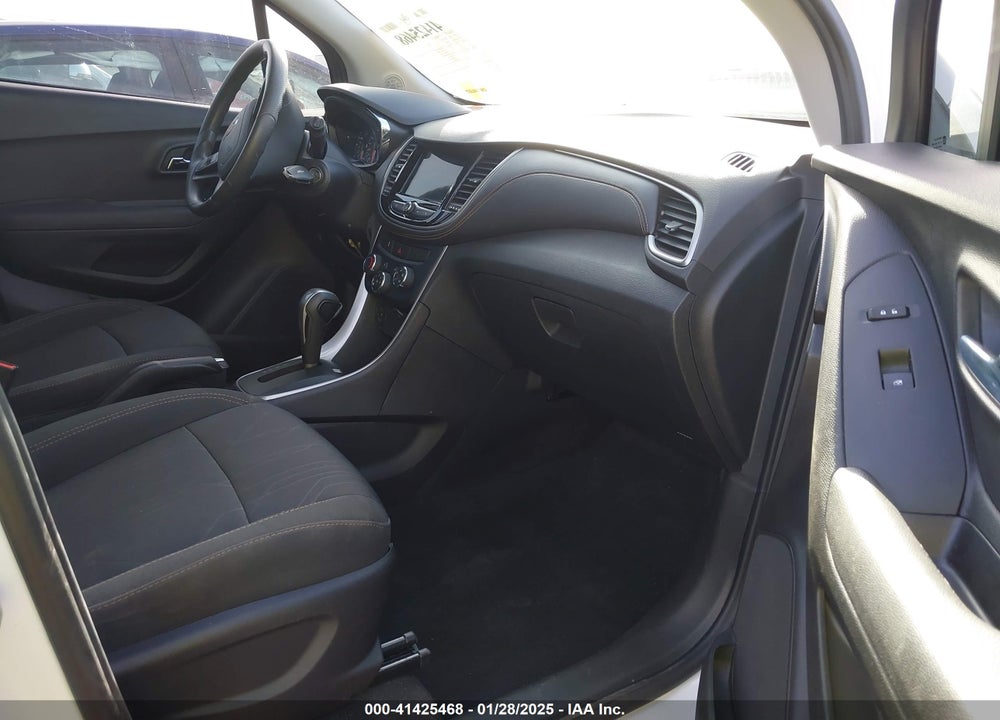 2019 CHEVROLET TRAX VIN: 3GNCJLSB9KL146839