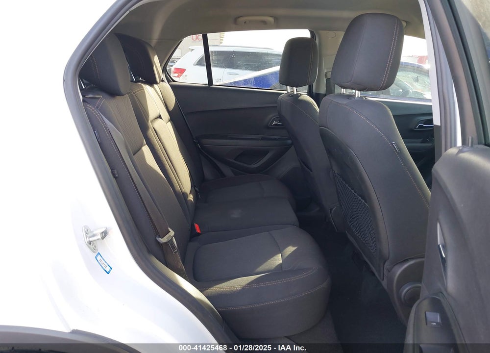 2019 CHEVROLET TRAX VIN: 3GNCJLSB9KL146839
