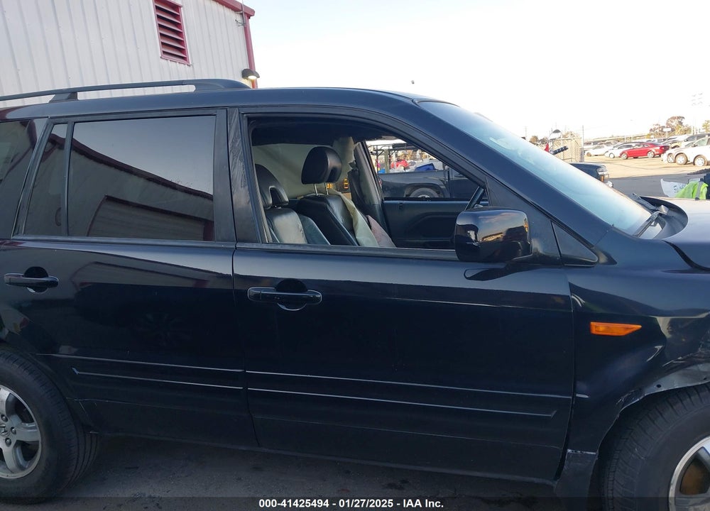 2006 HONDA PILOT EX-L VIN: 5FNYF28616B029670