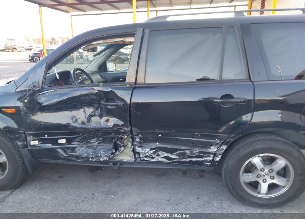 2006 HONDA PILOT EX-L VIN: 5FNYF28616B029670