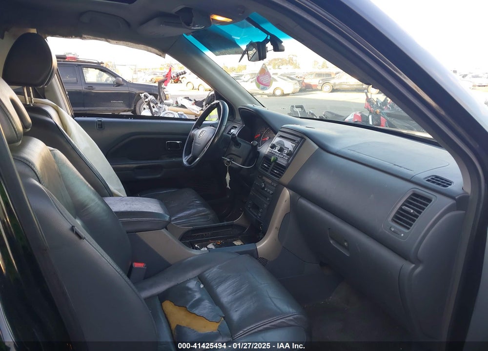2006 HONDA PILOT EX-L VIN: 5FNYF28616B029670