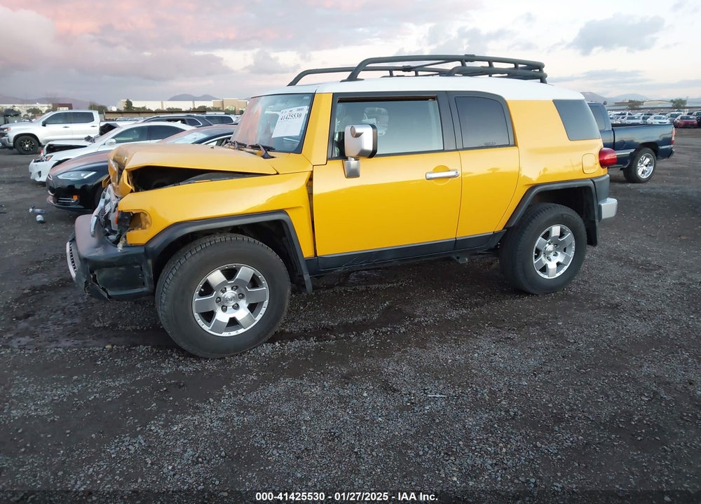 2007 TOYOTA FJ CRUISER VIN: JTEBU11F370015233