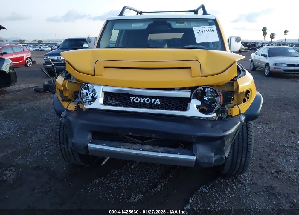 2007 TOYOTA FJ CRUISER VIN: JTEBU11F370015233