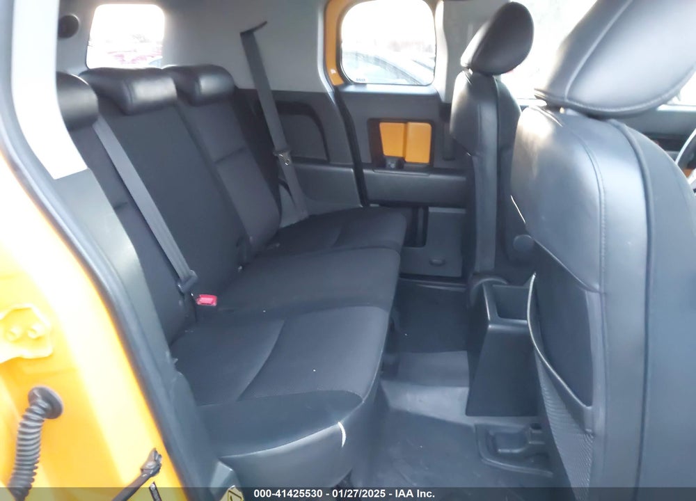 2007 TOYOTA FJ CRUISER VIN: JTEBU11F370015233